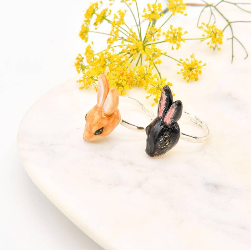 Handgemachte Porzellan Kaninchen Ring, Verstellbare Häschenschmuck von HopSkipAndFlutter