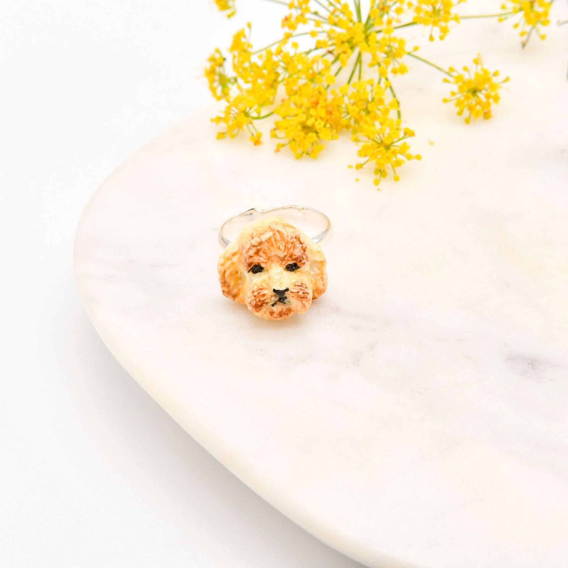 Handgemachter Cockapoo-Ring Versilberter, Verstellbarer Hundeschmuck von HopSkipAndFlutter