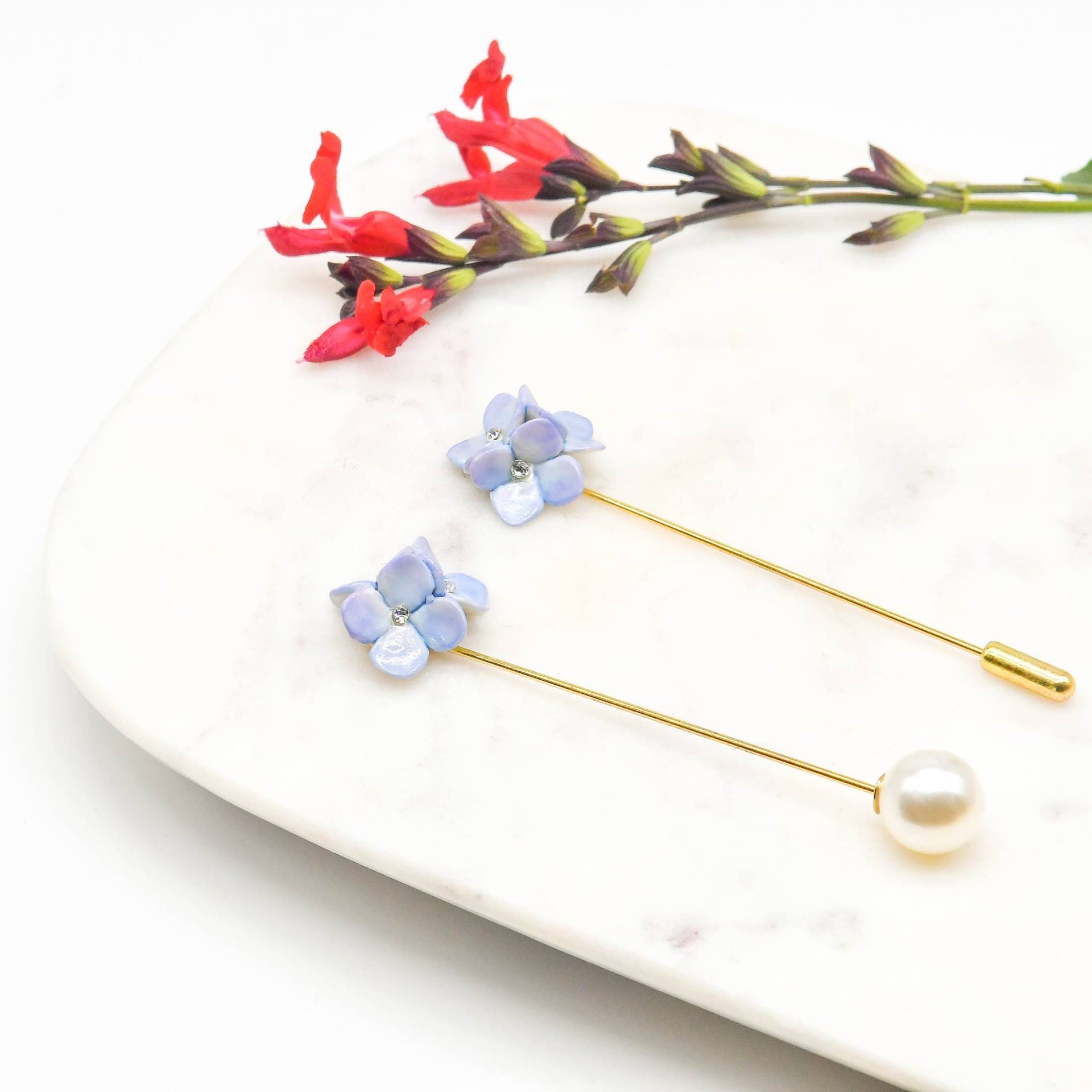 Porzellan Blaue Hortensie Pin Brosche/ Blumen Anstecknadel/ Hochzeit Brosche/Blaue Brosche/Anstecknadel Boutonniere/ Groomsmen Geschenk/Trauzeuge Porzellan Blaue Hortensie Pin Brosche/ Blumen Anstecknadel/ Hochzeit Brosche/Blaue Brosche/Anstecknadel Boutonniere/ Groomsmen Geschenk/Trauzeuge von HopSkipAndFlutter