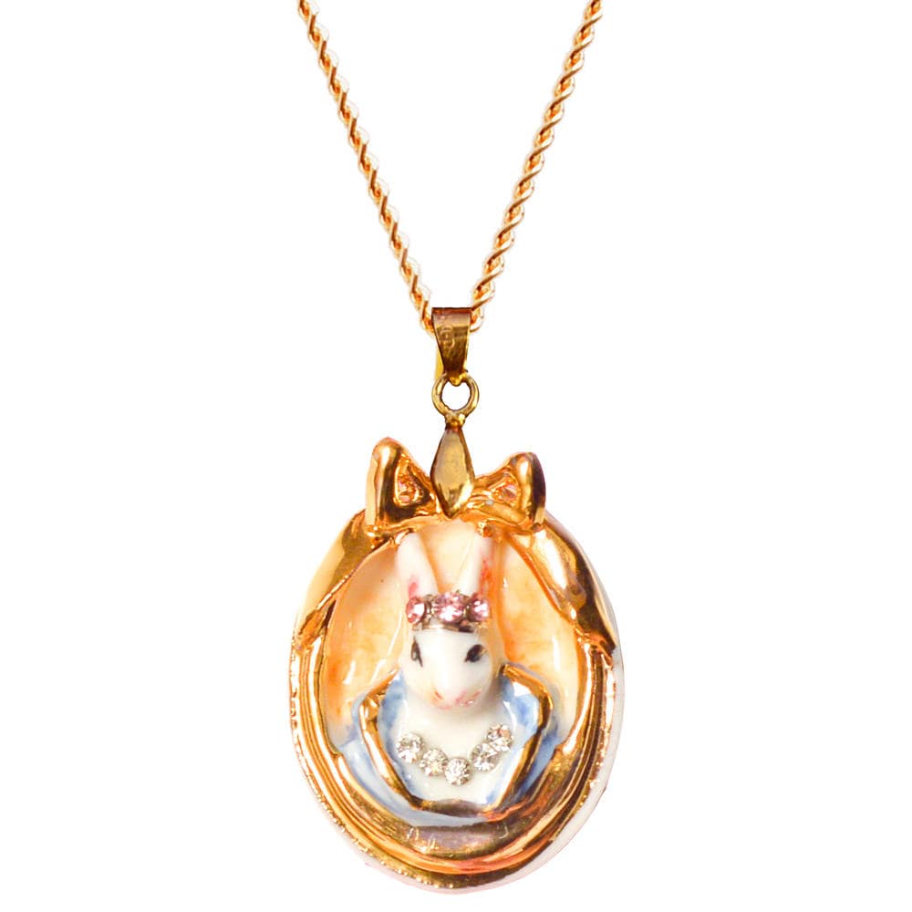 Porzellan Kaninchen Cameo Halskette/Ovale Form Tier Hase Anhänger von HopSkipAndFlutter