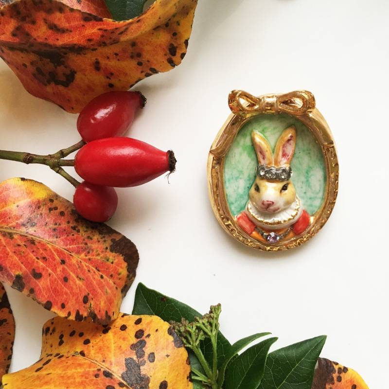 Porzellan Kaninchen Kamee Brosche/Ovale Form Cameo Tier Brosche/Hase Porzellan Kaninchen Kamee Brosche/Ovale Form Cameo Tier Brosche/Hase von HopSkipAndFlutter