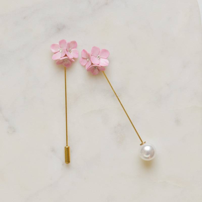 Porzellan Rosa Hortensie Pin Brosche/ Blume Pin/ Hochzeit Brosche/Pink Blumen Brosche/Anstecknadel Boutonniere/ Groomsmen Geschenk/Trauzeuge von HopSkipAndFlutter
