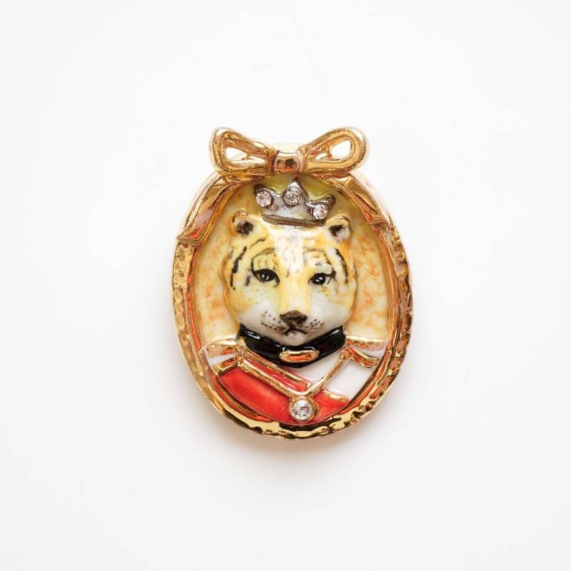 Porzellan Tiger Kamee Brosche/Ovale Form Cameo Tier Porzellan Tiger Kamee Brosche/Ovale Form Cameo Tier von HopSkipAndFlutter