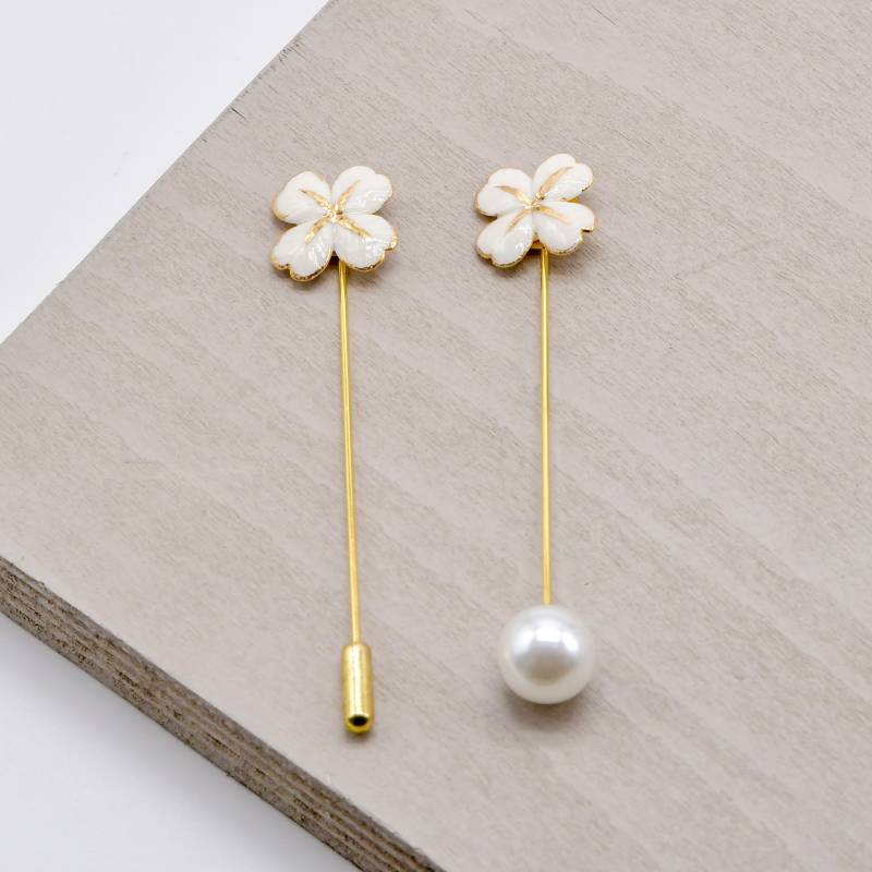 Porzellan Vierblättrige Kleeblatt Brosche/ Brosche/Brosche/Wedding Pin Anstecknadel Boutonniere/Groomsmen Geschenk/Trauzeuge Porzellan Vierblättrige Kleeblatt Brosche/ Brosche/Brosche/Wedding Pin Anstecknadel Boutonniere/Groomsmen Geschenk/Trauzeuge von HopSkipAndFlutter