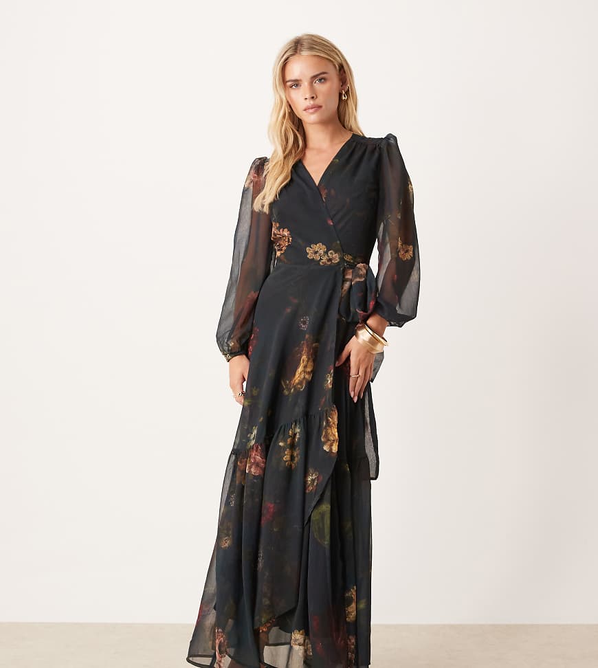 Hope & Ivy Petite - Maxikleid mit dunkelgrünem Blumenmuster und Wickeldesign vorne von Hope & Ivy Petite