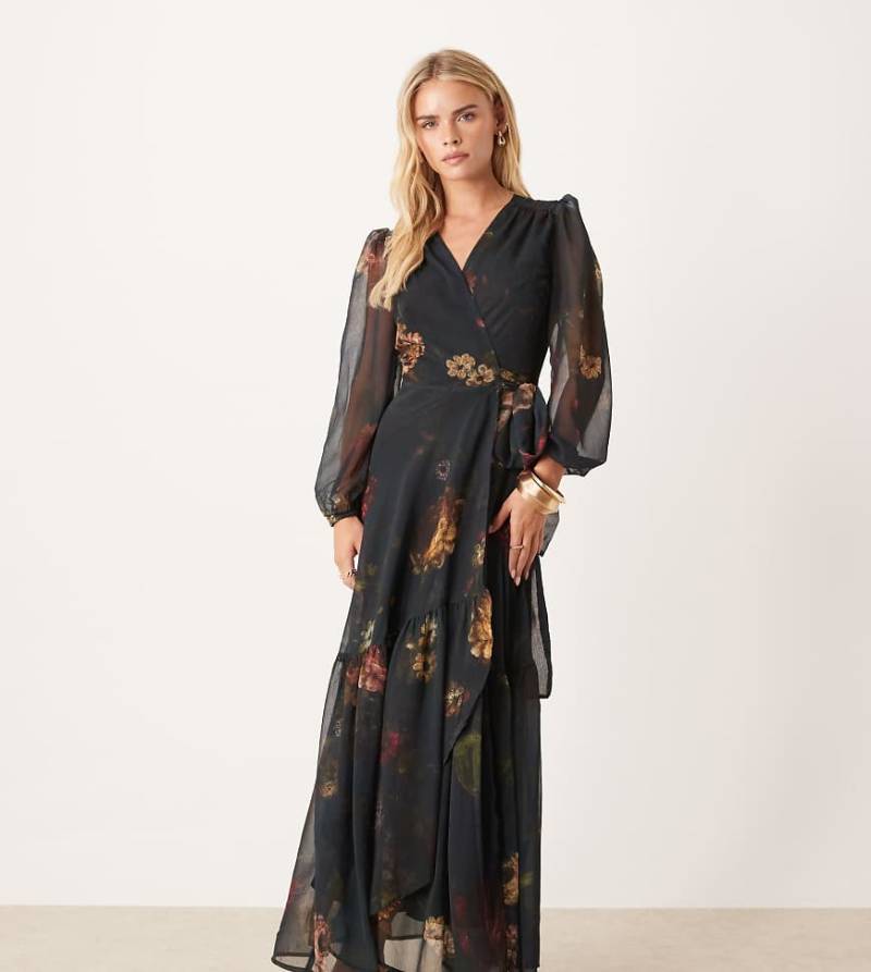 Hope & Ivy Petite - Maxikleid mit dunkelgrünem Blumenmuster und Wickeldesign vorne von Hope & Ivy Petite