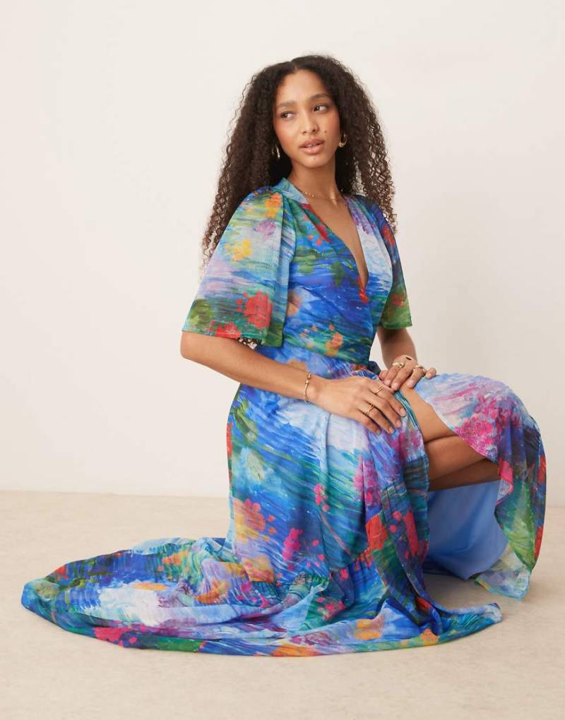 Hope & Ivy - Geblümtes Wickel-Maxikleid in Blau mit Flatterärmeln von Hope & Ivy