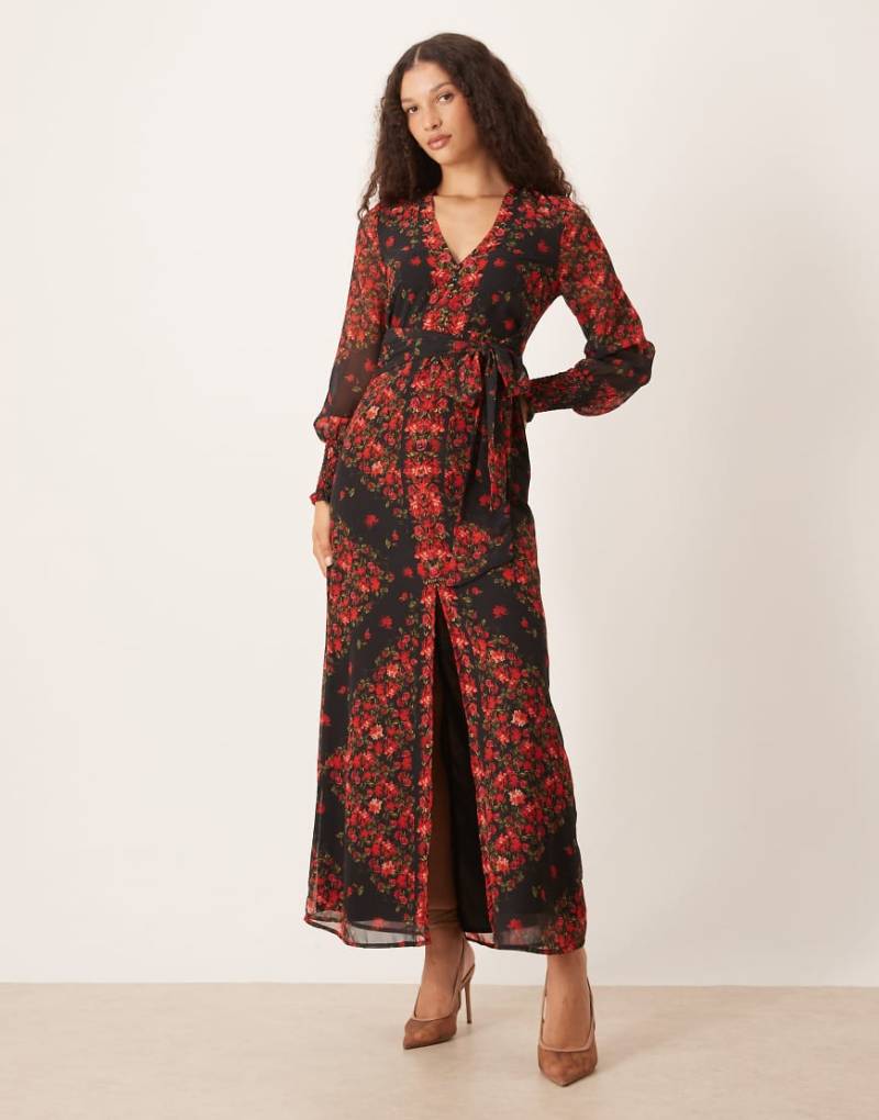 Hope & Ivy - Maxikleid in Schwarz mit rotem Blumenmuster, Knopfleiste auf der Vorderseite und V-Ausschnitt-Bunt von Hope & Ivy