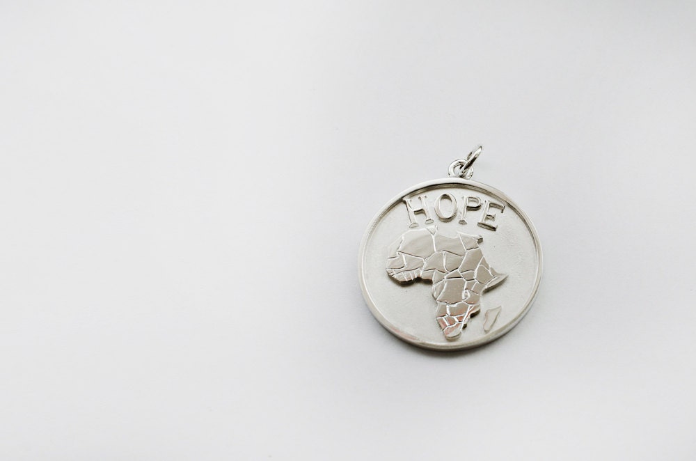 Hoffe 4 Kinshasa Silber Anhänger Hoffe 4 Kinshasa Silber Anhänger von Hope4Kinshasa
