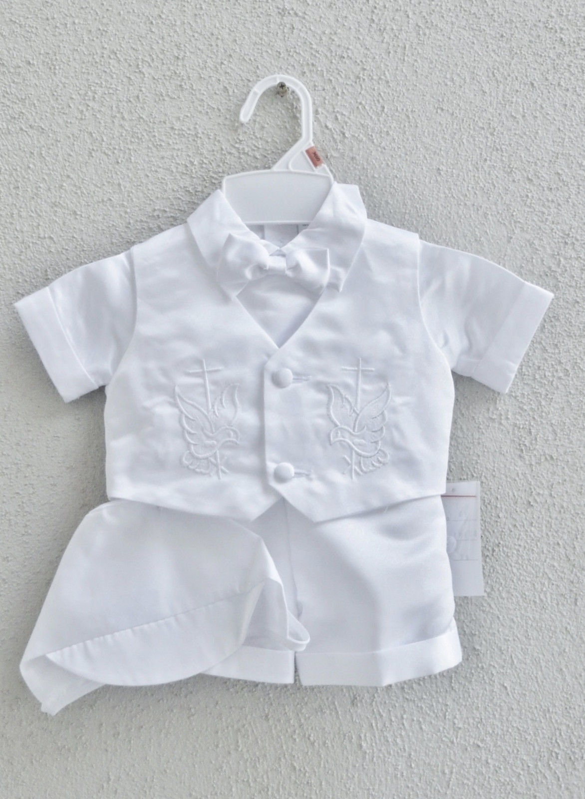 Jungen Weiss Taufe Kurze Set 4-Teilig Mit Kreuz Und Taube Detaisl Jungen Weiss Taufe Kurze Set 4-Teilig Mit Kreuz Und Taube Detaisl von HopeMeetsFashion