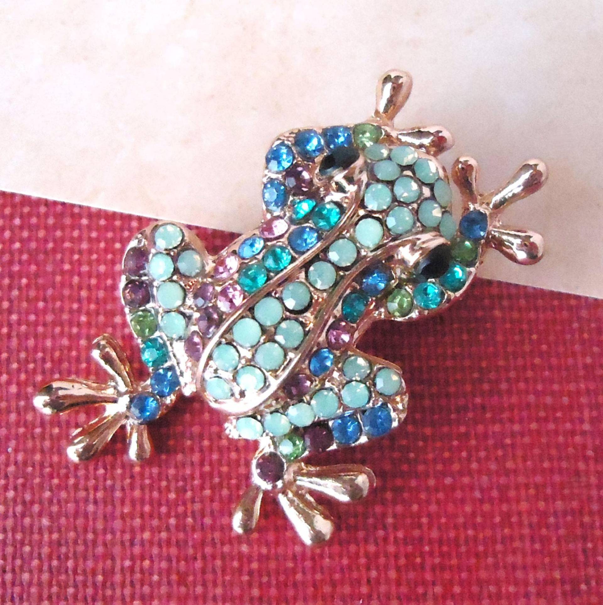 Grüne Frosch Brosche, Multi Farben Pin, Jeweled Kristall Frosch, Strass Insekt Geschenk, Handgemacht von HopeRiverCollection