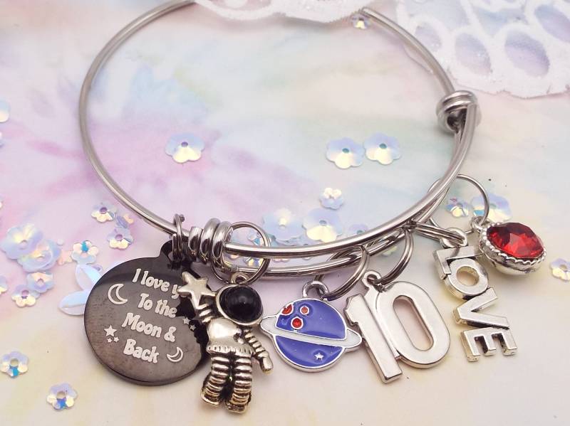 Personalisiertes Armband Mit Initialen Tochter Geschenk, Weltraum-Thema von HopeisHipJewelry