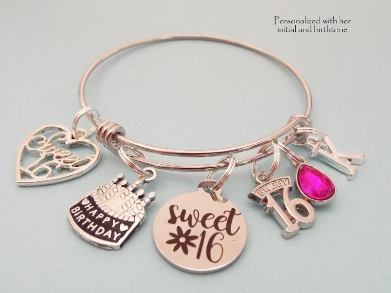 Sweet 16 Charm Armband Personalisierter Schmuck Mit Anfangs - Und Geburtsstein Sweet 16 Charm Armband Personalisierter Schmuck Mit Anfangs - Und Geburtsstein von HopeisHipJewelry