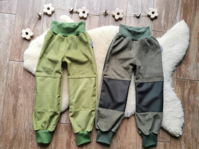 Robusthose Cordhose Hoppinaht Neu Handmade Kiwi Olive Breitcord Segeltuch 86 92 98 104 110 116122 128 Robusthose Cordhose Hoppinaht Neu Handmade Kiwi Olive Breitcord Segeltuch 86 92 98 104 110 116122 128 von HoppiNaht