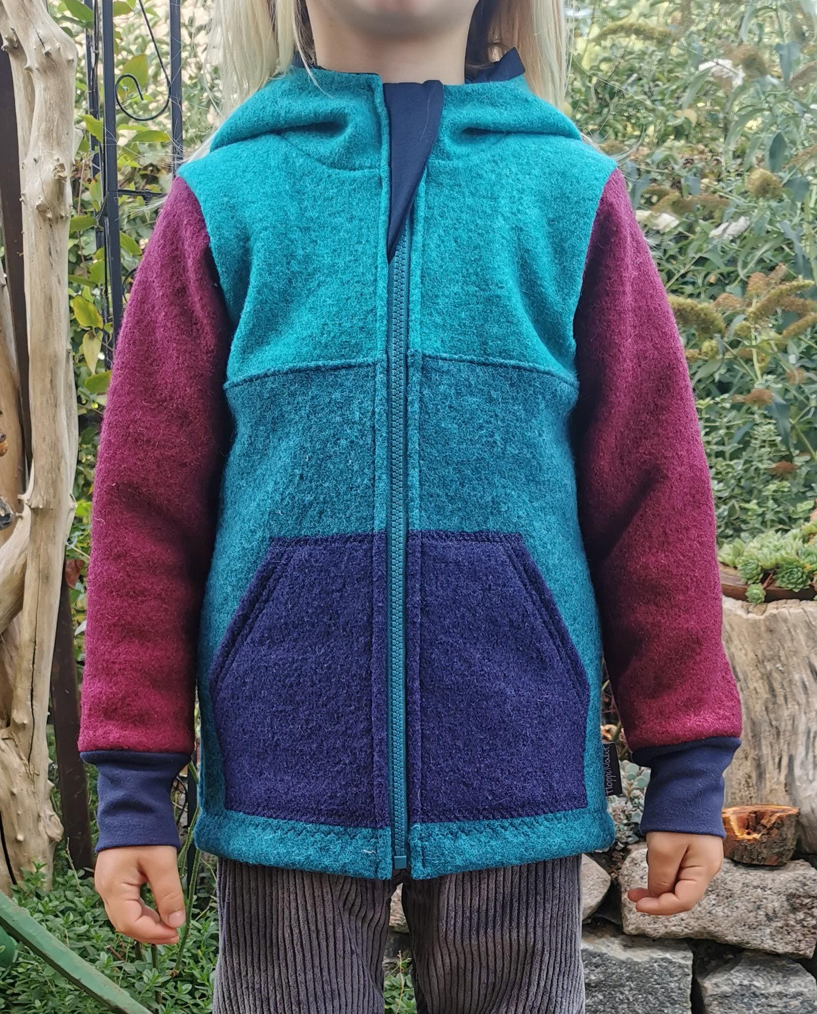 Walkjacke Gr. 98/104/110 Hoppinaht Neu Handmade Wollwalk Schurwolle Wolljacke Colorblocking Versandfertig Walkjacke Gr. 98/104/110 Hoppinaht Neu Handmade Wollwalk Schurwolle Wolljacke Colorblocking Versandfertig von HoppiNaht