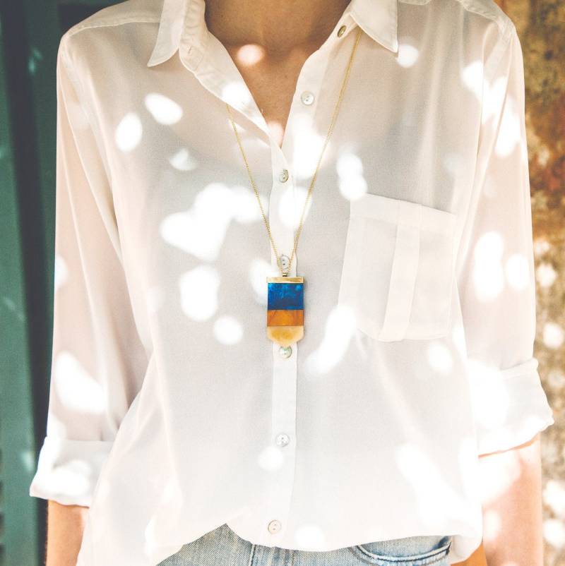 Orange Halskette, Resin Schmuck, Mutter Anhänger, Blaue Freundin Geschenk, Handgemachte Weihnachtsgeschenk von HorabaixaShop