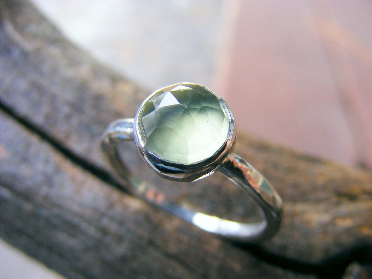 Prehnit Ring Sterling Silber, Grün Stein-Ring, Facettierte Ring, Stapelring von HorseCreekJewelry