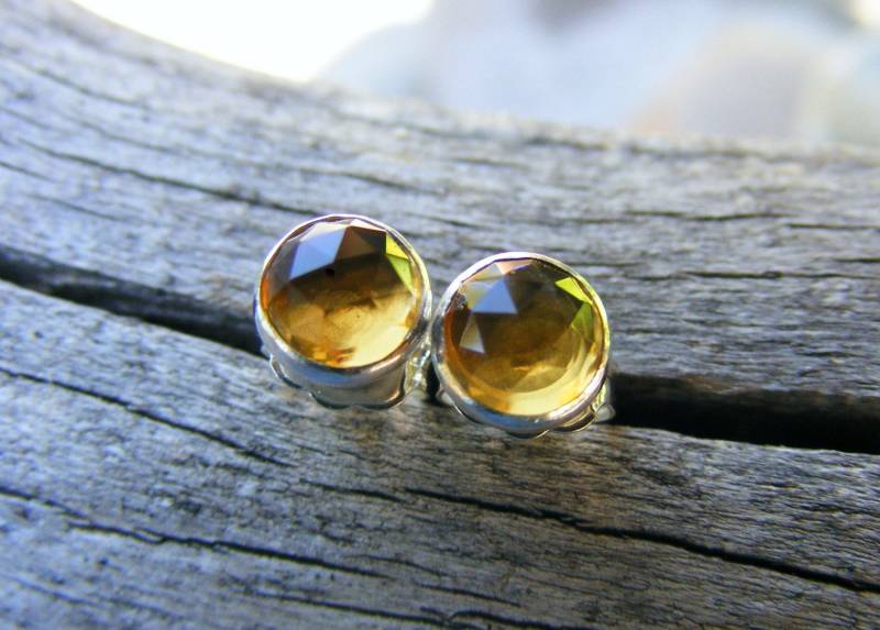 Whisky Quarz Citrin Wie Ohrstecker, Rosenschliff Edelstein Ohrring, Gelber Edelstein, November Birthstone Brautjungfer Schmuck Whisky Quarz Citrin Wie Ohrstecker, Rosenschliff Edelstein Ohrring, Gelber Edelstein, November Birthstone Brautjungfer Schmuck von HorseCreekJewelry