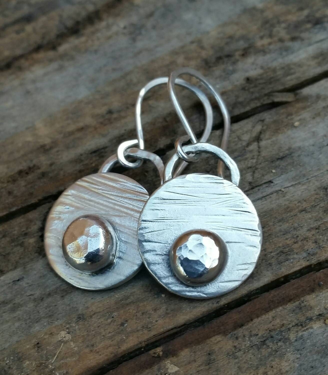 sterling Silberohrringe - Rustikale Gehämmert Disc Ohrringe Tropfen Kreis-Handgefertigten Schmuck Von Helenes Träume von HorseCreekJewelry
