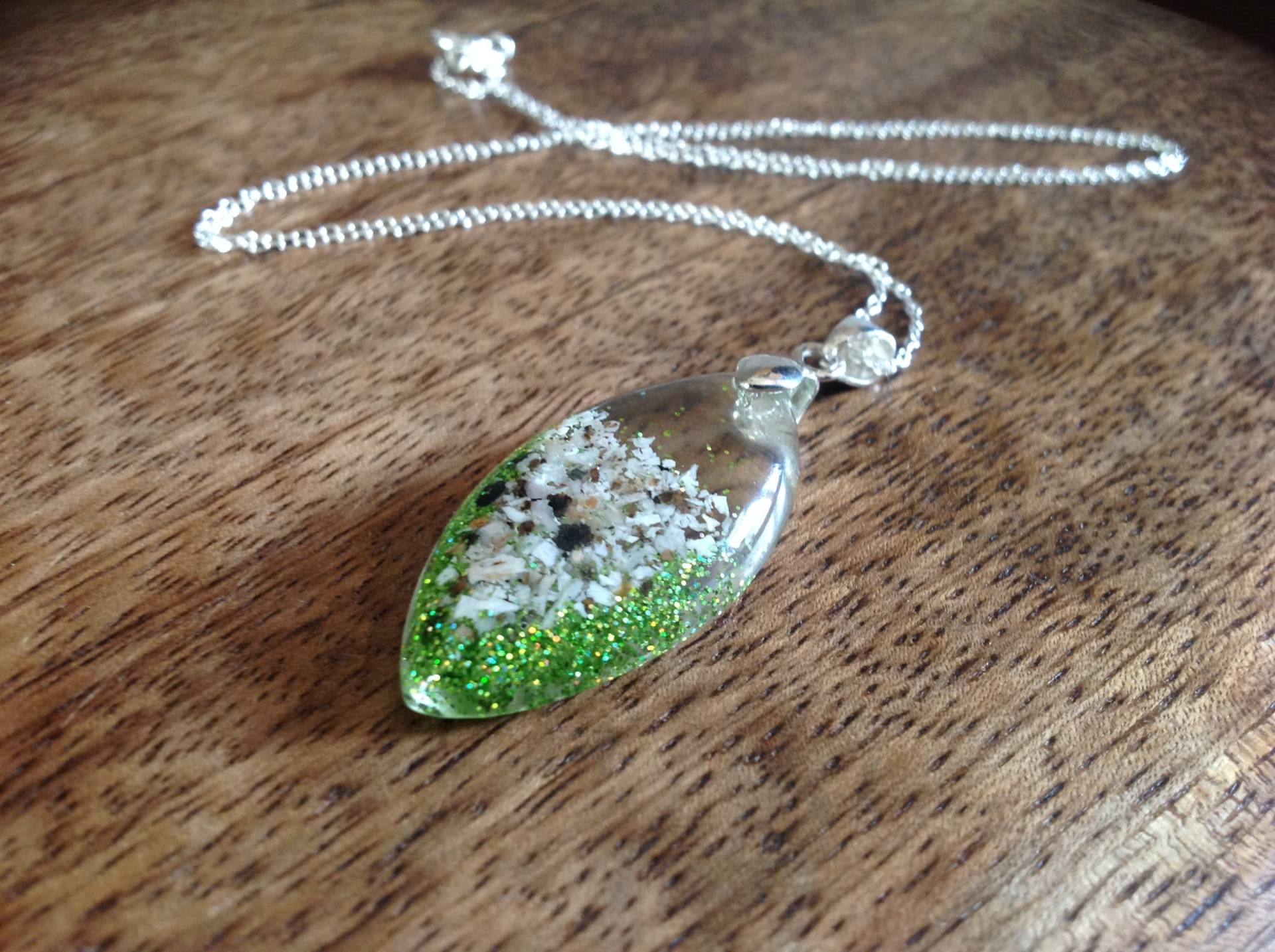 Erinnerung Pferdhaar/Haustier Haar Oder Esche Resin Anhänger von Horsepetjewellery