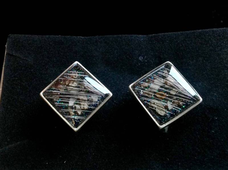 Versilberte Manschettenknöpfe Mit Eingebetteter Asche Aus Pferdehaaren Oder Tierhaaren von Horsepetjewellery