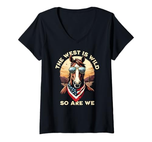 Damen Pferd Mit Sonnenbrille, The West Is Wild, So Are We T-Shirt mit V-Ausschnitt von Horses Vibes Apparel And America Lovers