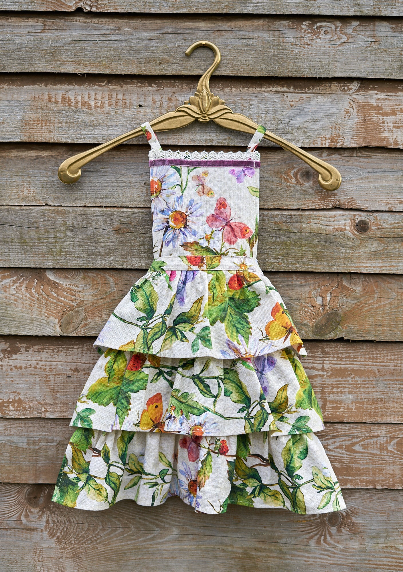 Florale Kinderschürze Schmetterlinge Beeren Muster, Baumwolle Mit Rüschen von HortensiasHome