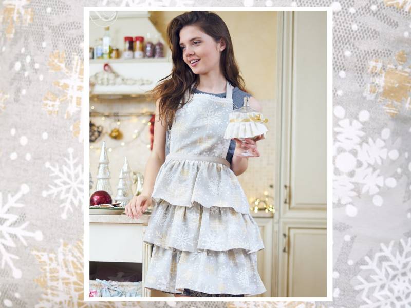 Hellgraue Weihnachtsschürze Schneeflocke Weihnachtsschürze Mit Rüschen Muster von HortensiasHome