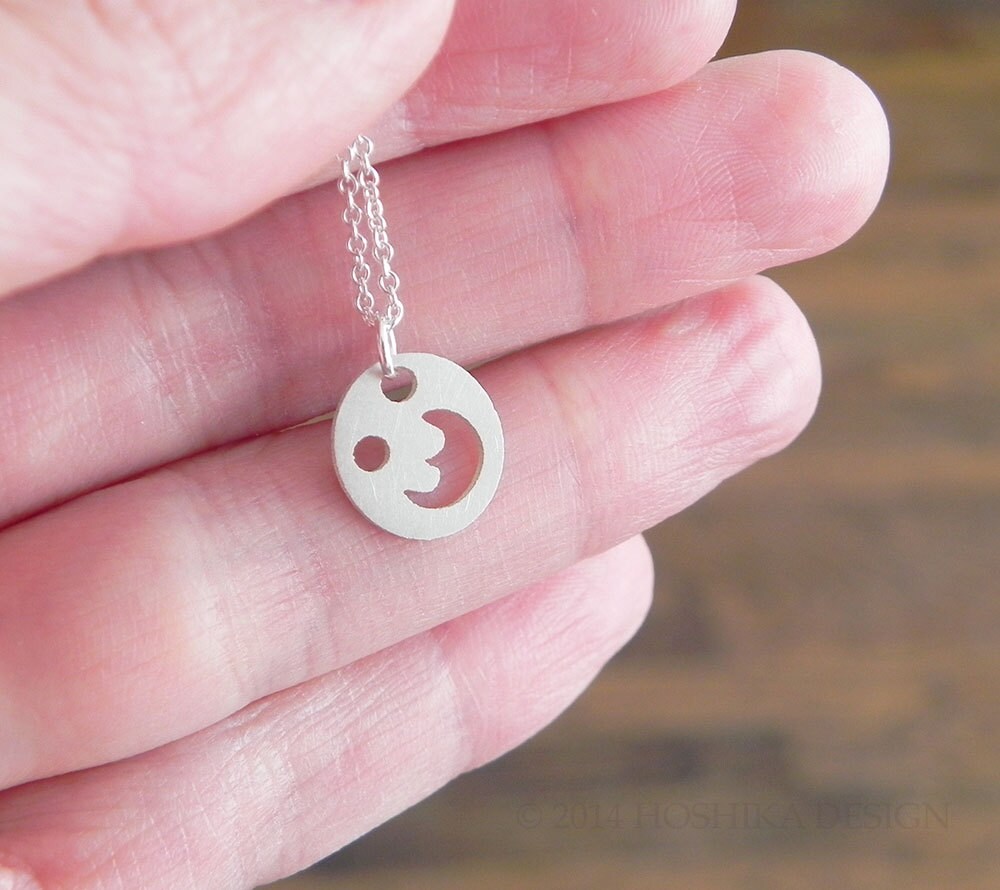 Mini Mond Halskette, Sterling Silber Mini Mond Halskette, Sterling Silber von Hoshika