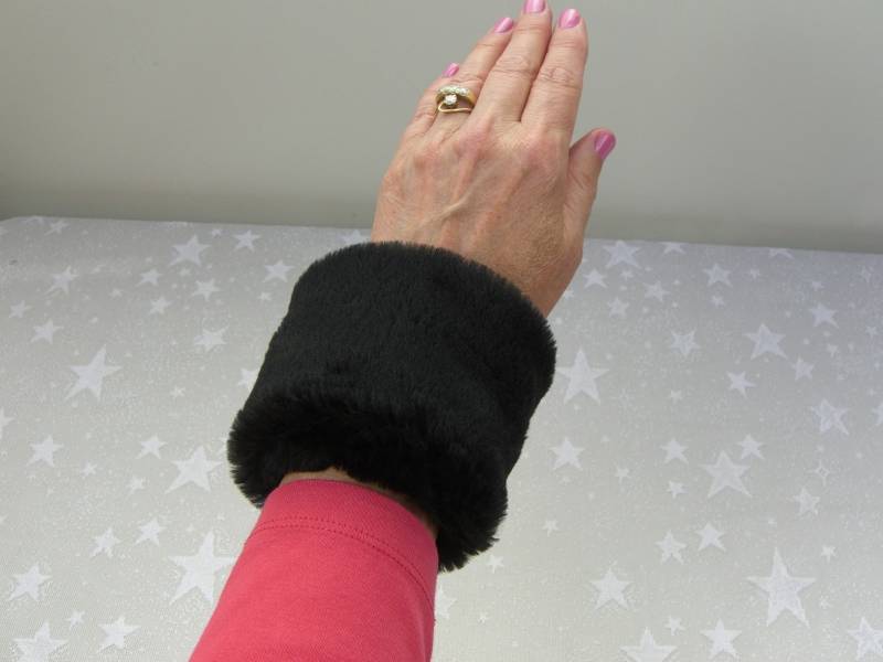 Kunstpelz Handstulpen, Pelz Manschetten, Handgelenkstulpen, Schwarz Biberfell Handstulpen Kunstpelz Handstulpen, Pelz Manschetten, Handgelenkstulpen, Schwarz Biberfell Handstulpen von HotHats