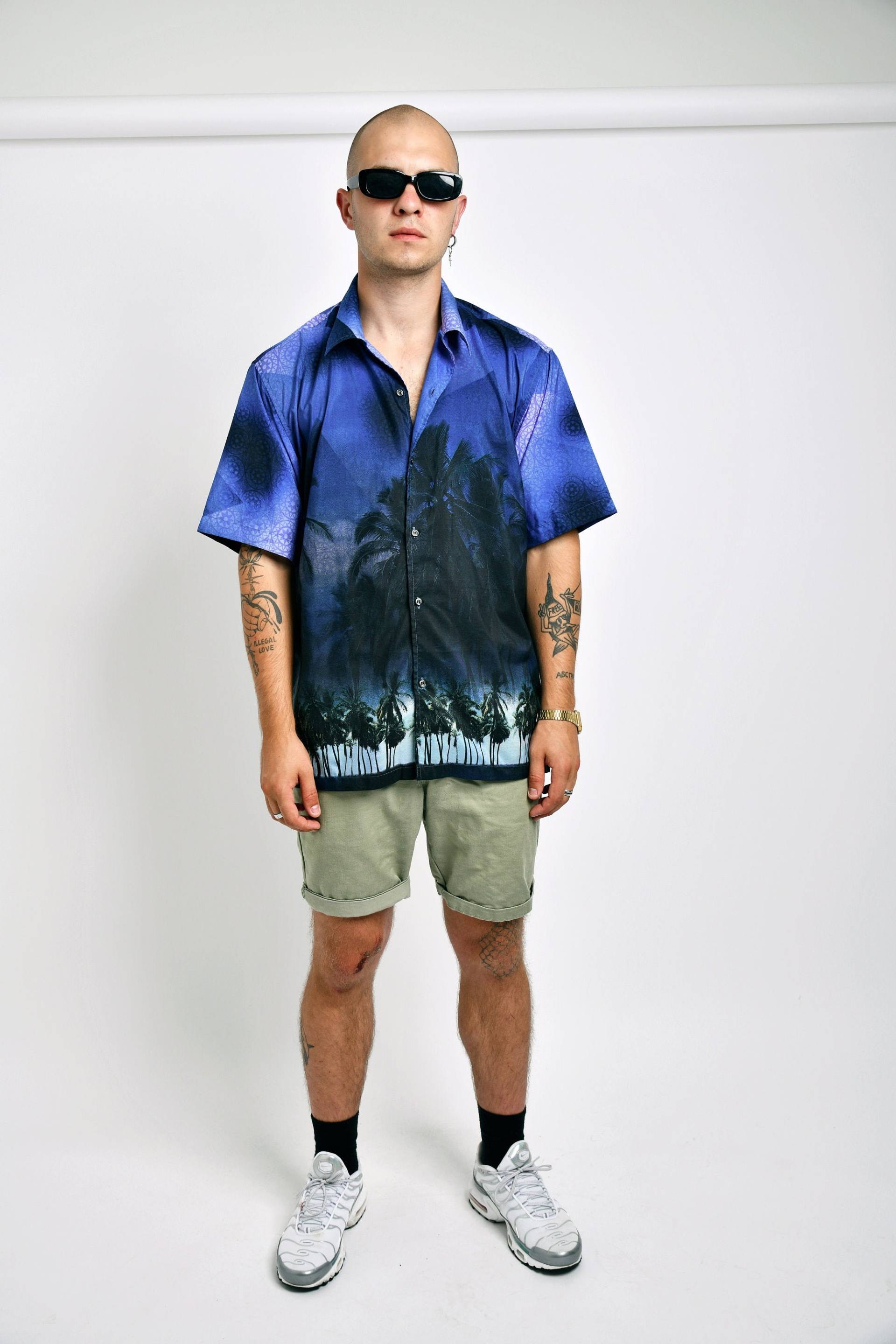 Hawaii-Hemd Mit 90Er-Jahre-Muster Für Herren | Vintage Bedrucktes, Palmenstrandblaues Sommerhemd Knöpfen Retro 80Er Aloha Leichtes Kurzarmshirt Xl von HotMilkVintageCom