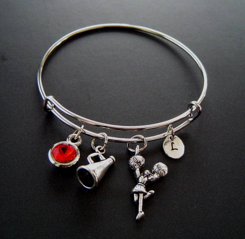 Antik Silber Cheerleader Megaphon Personalisierte Erweiterbar Armreif Armband Von Hand Gestempelt Erste Birthstone, Jubeln Führenden Team von HotMixJewelry