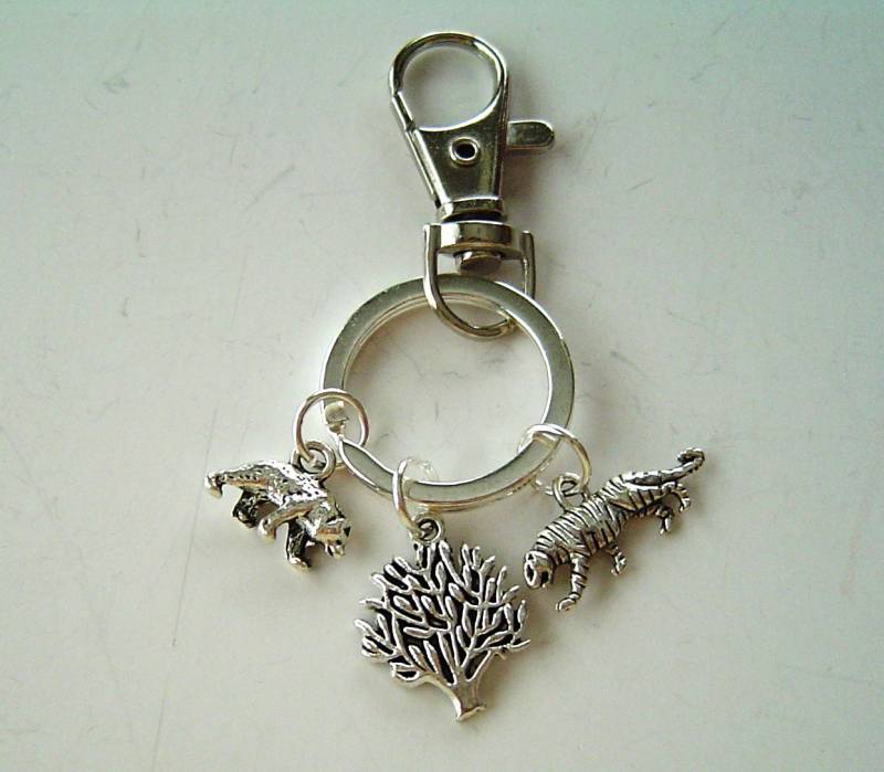 Antike, Silberner Bär, Lebens-Baum Und Tiger Charms, Personalisierte Schlüsselanhänger Mit Karabinerverschluss Drehbar; Geschenk Für Papa, Boy Antike, Silberner Bär, Lebens-Baum Und Tiger Charms, Personalisierte Schlüsselanhänger Mit Karabinerverschluss Drehbar; Geschenk Für Papa, Boy von HotMixJewelry