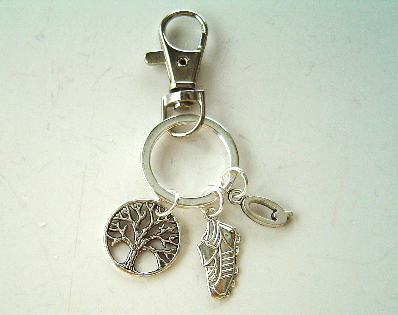 Antikes Silber Fußball Schuh Leben Baum Charms, Personalisierte Schlüsselanhänger Mit Initial, Karabinerverschluss Drehbar; Beste von HotMixJewelry