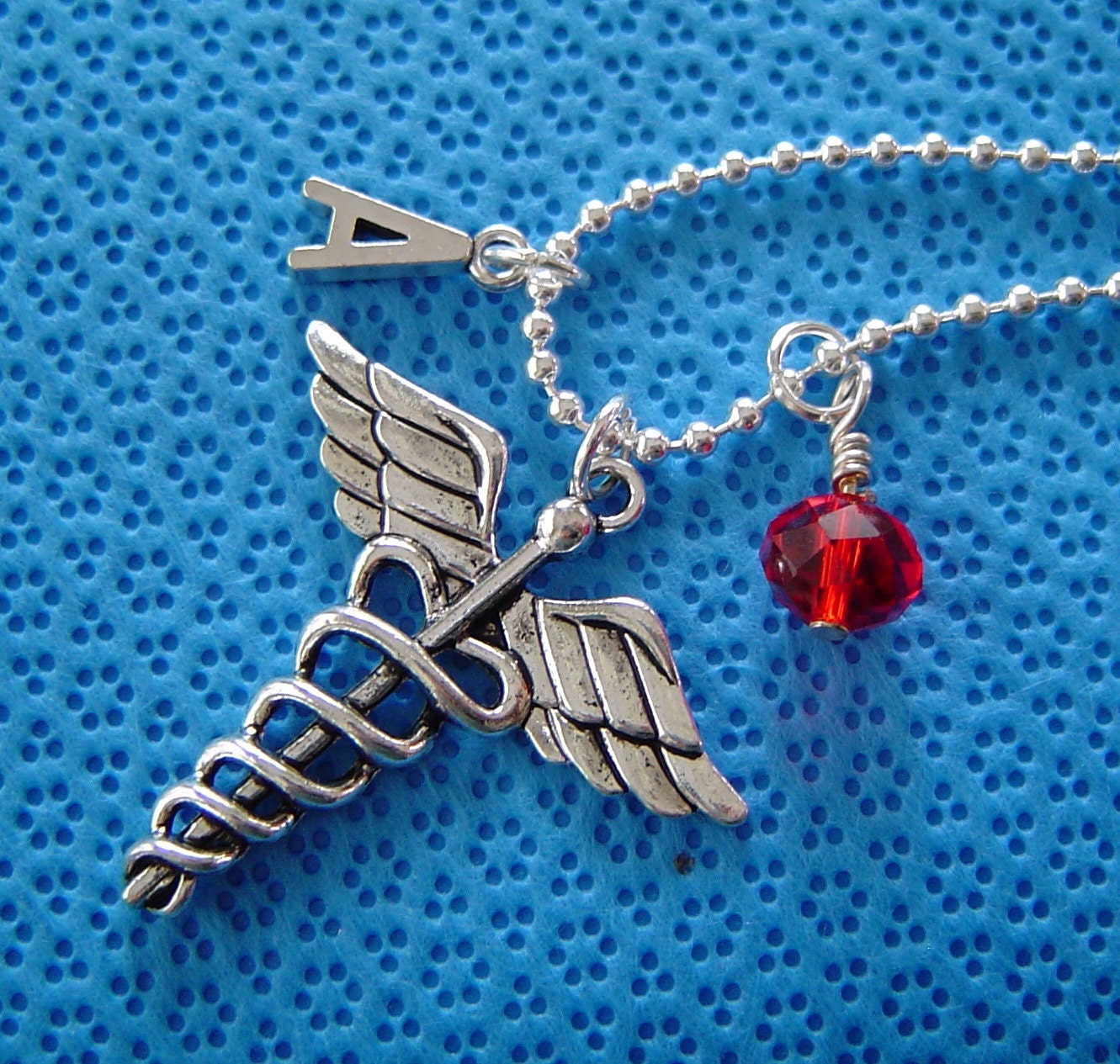 Antikes Silber Geschnitzt Caduceus Symbol Der Medizin Personalisierte Kette Mit Anfänglichen Birthstone Freundschaft Geschenk Beste Freunde von HotMixJewelry
