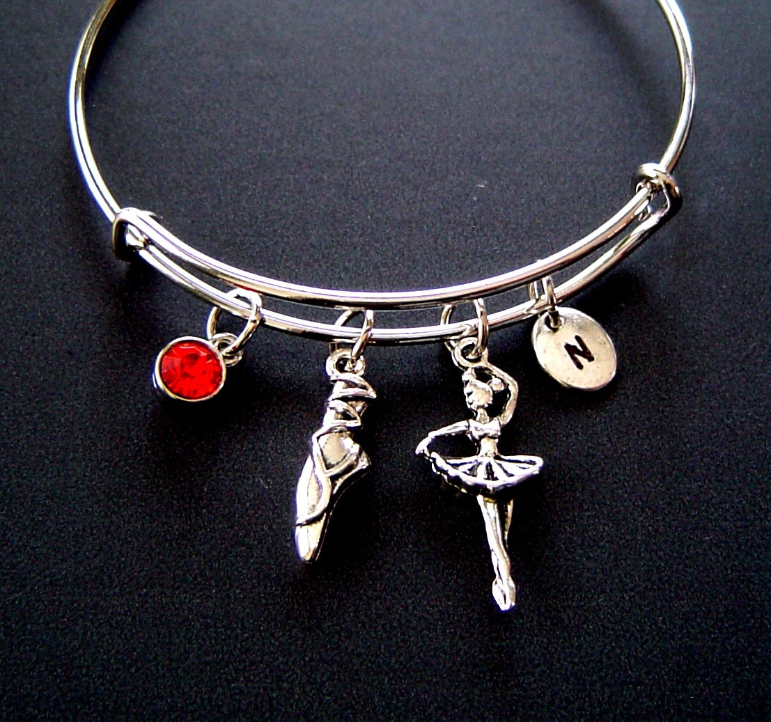 Ballett Mädchen Ballettschuh Personalisierte Erweiterbar Armreif Armband Von Hand Gestempelt Initial Birthstone, Silber von HotMixJewelry