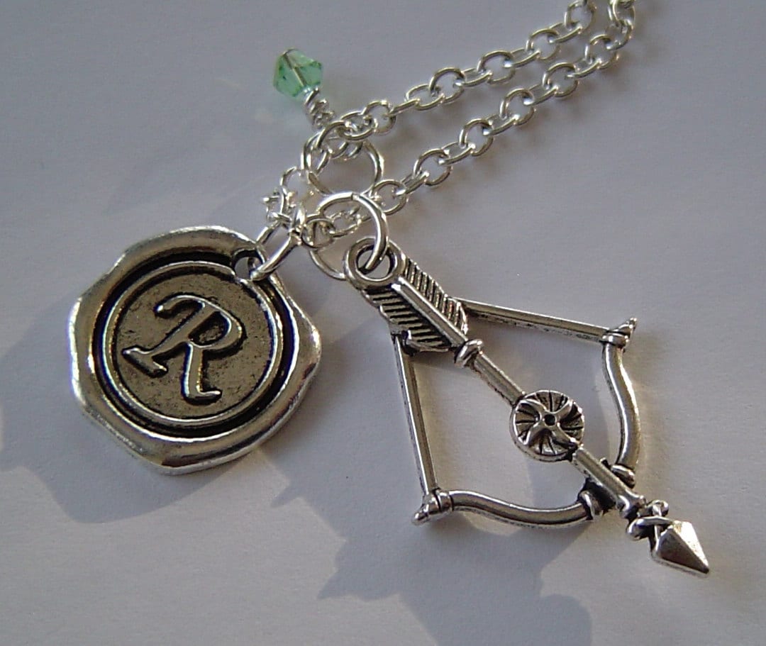 Bogen Und Pfeil Charm Halskette, Personalisierte Antik Silber Wax Seal Birthstone Anfängliche, Halskette von HotMixJewelry