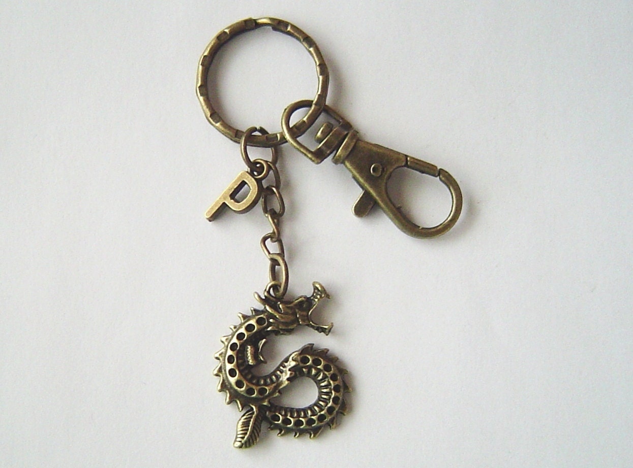 Bronze, Dragon Charm, Personalisierte Schlüsselanhänger Mit Initiale Und Karabinerverschluss Drehbar; Valentinstag Geburtstag Geschenk von HotMixJewelry