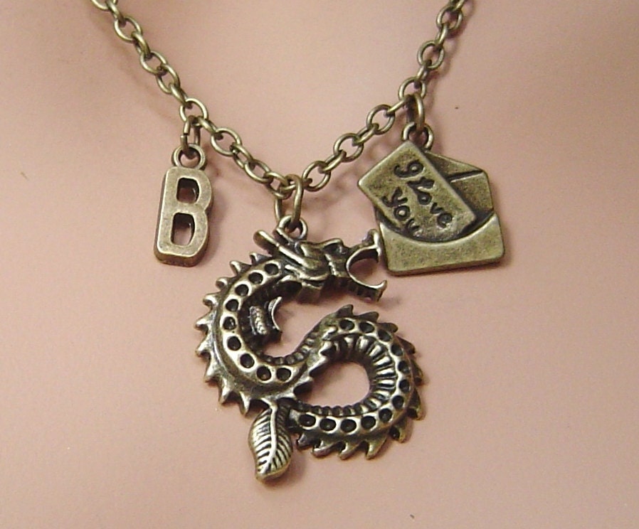Bronze Drache Und Ein Ich Liebe Dich Schreiben Charme Mit Anfänglichen, Personalisierte Halskette Necklace Geschenk Valentinstag Oder von HotMixJewelry