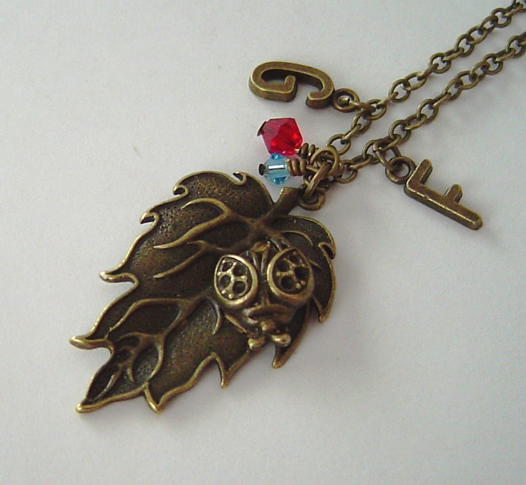 Bronze-Leaf Marienkäfer Charms Mit 2 Initialen Und Birthstones, Personalisierte Halskette Necklace Geschenk Valentinstag Oder Geburtstag-Halskette von HotMixJewelry