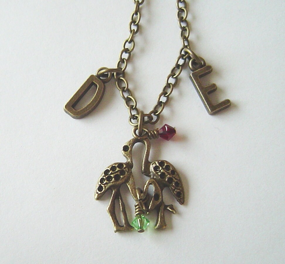 Bronze-Lover Kran Charme Mit 2 Initialen Und Birthstones, Personalisierte Halskette Necklace Geschenk Valentinstag Oder Geburtstag-Halskette von HotMixJewelry