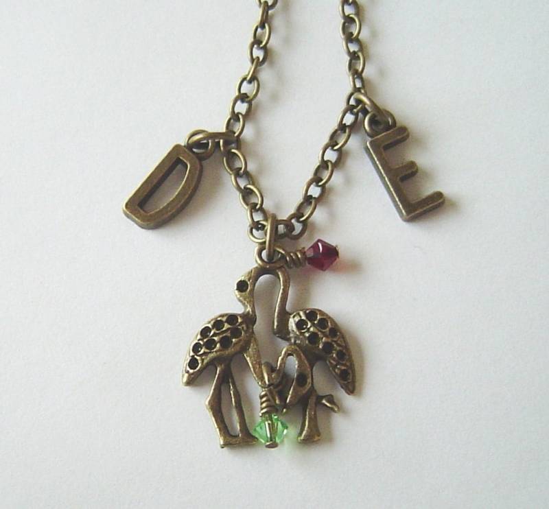 Bronze-Lover Kran Charme Mit 2 Initialen Und Birthstones, Personalisierte Halskette Necklace Geschenk Valentinstag Oder Geburtstag-Halskette von HotMixJewelry