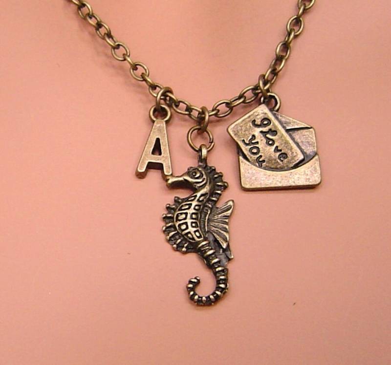Bronze-Seepferdchen Und Ein Ich Liebe Dich Letter Charms Mit Anfänglichen, Personalisierte Halskette Necklace Geschenk Valentinstag Oder von HotMixJewelry