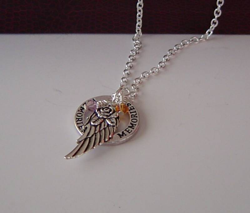 Erinnerungen-Massage-Waschmaschine Und Winkel Flügel Personalisierte Kette Mit Birthstone, Goodbye Mein Bester Freund Wird Für Dein Ganzes Leben von HotMixJewelry