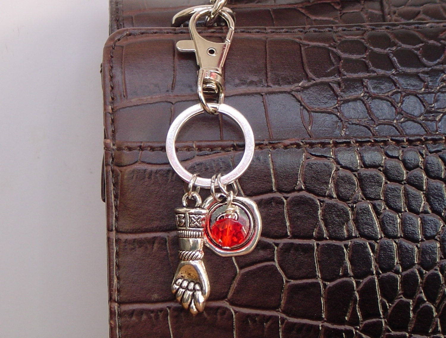 Figa Faust Gute Glück Amulett Personalisierte Schlüsselanhänger Mit Antik Silber Wachs Siegel Initial Birthstone, Anhänger von HotMixJewelry