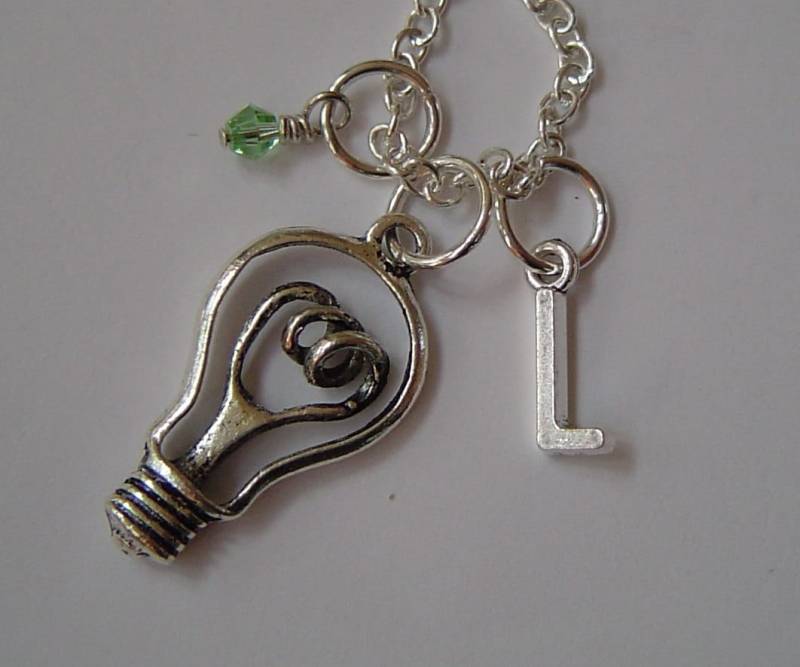Glühbirne Halskette Necklace, Personalisierte Antik Silber Birthstone Initiale von HotMixJewelry