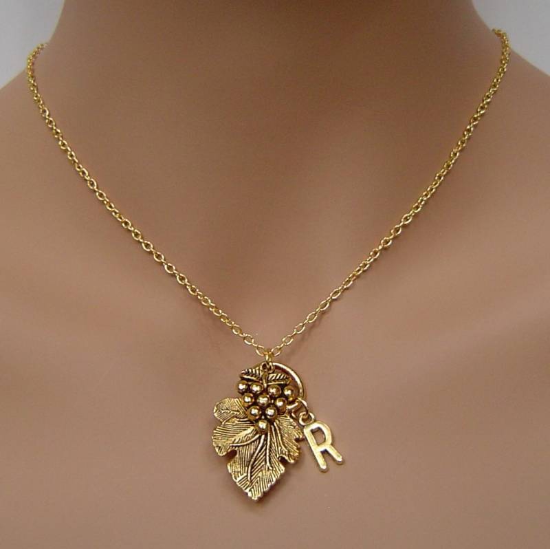 Gold Tone Haufen Von Trauben Und Lassen Sie Personalisierte Halskette Mit Initial, Valentines Day Geburtstag Kette Für Freundin Mama Oma Schwester von HotMixJewelry