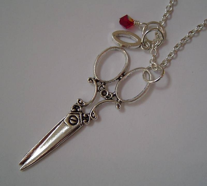 Große Schere Halskette Necklace, Personalisierte Antik Silber Birthstone Initiale, Scissor von HotMixJewelry