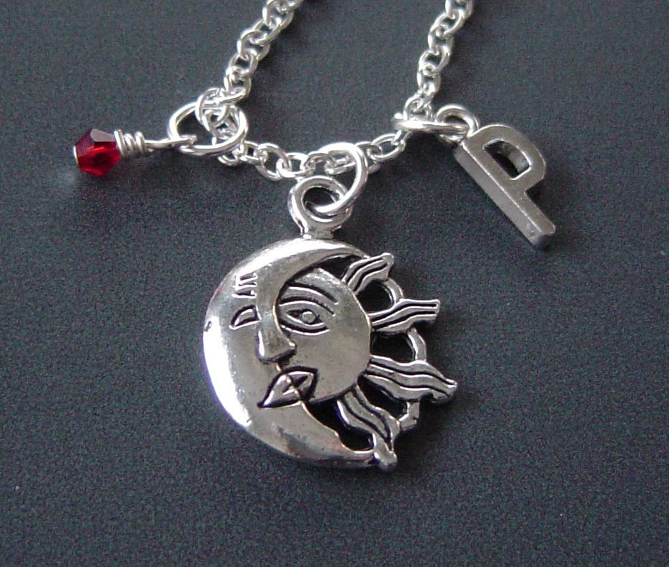 Große Sonne Und Mond Charm Halskette, Personalisierte Antik Silber Anfängliche Birthstone Monogramm Große Halskette von HotMixJewelry