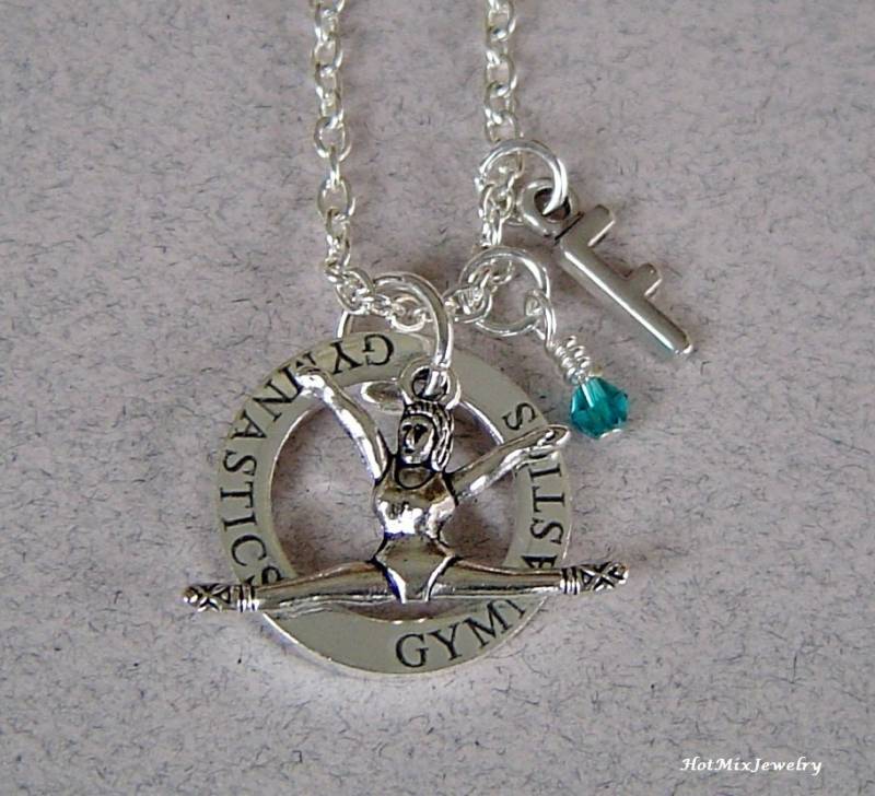Gymnastik Charm Halskette, Personalisierte Erste Monogramm Birthstone Antik Silber Turnerin Massage Unterlegscheibe "Gymnastik" Reize von HotMixJewelry
